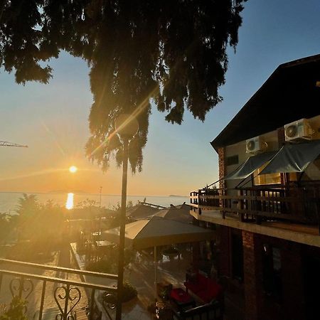 Tékada Hotel&Restaurant Vlore Bagian luar foto