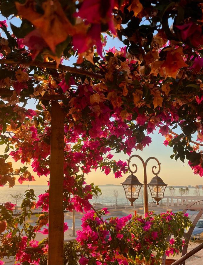 Tékada Hotel&Restaurant Vlore Bagian luar foto