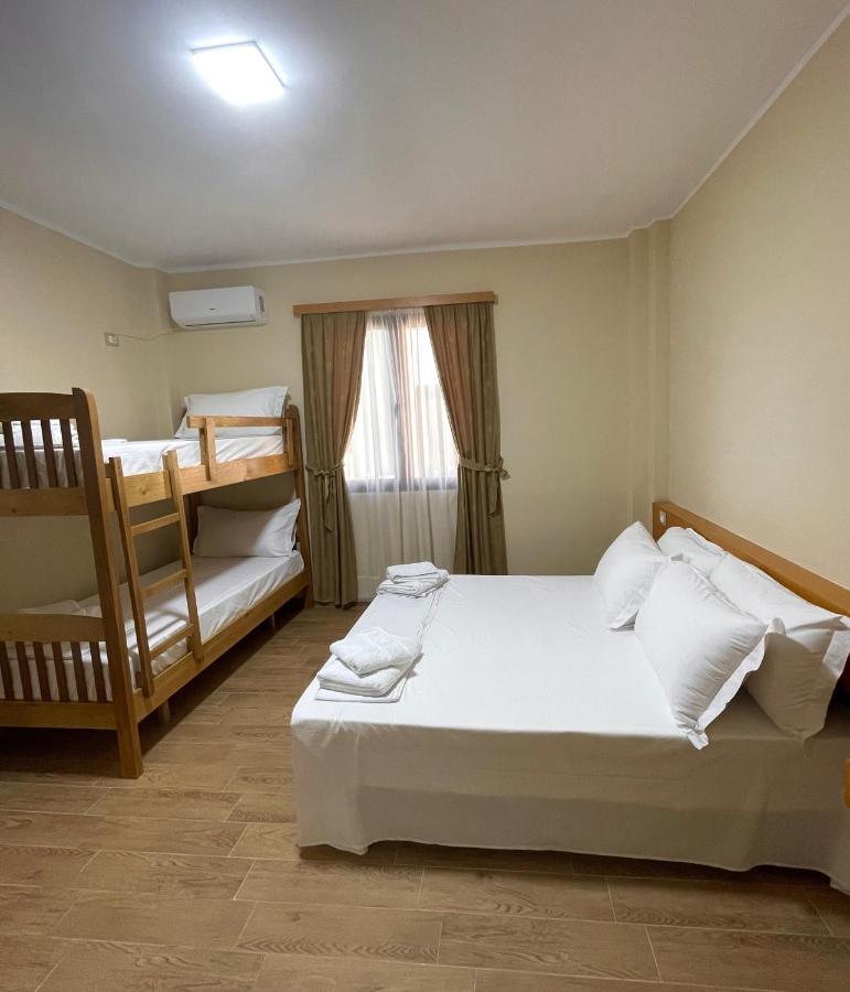 Tékada Hotel&Restaurant Vlore Bagian luar foto