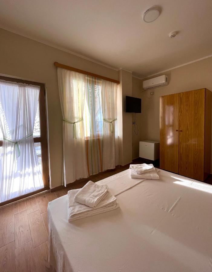 Tékada Hotel&Restaurant Vlore Bagian luar foto