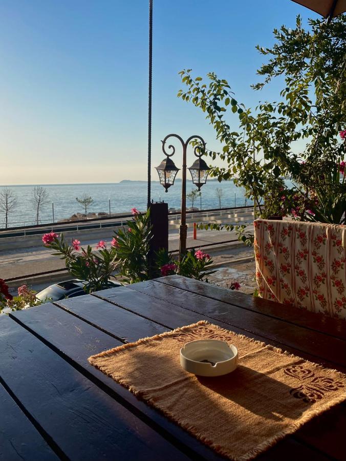 Tékada Hotel&Restaurant Vlore Bagian luar foto